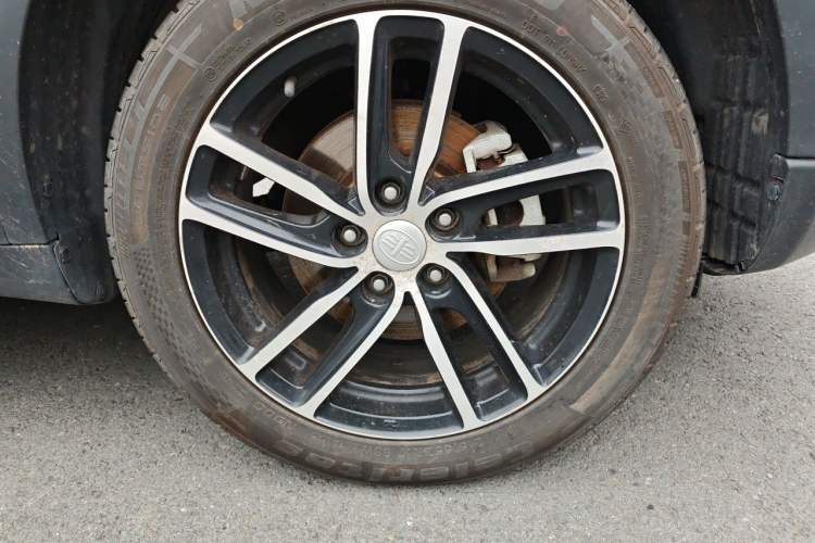 Used Bestune X40 2017 1.6L Automatic Prestige Edition Right Front Wheel Hub