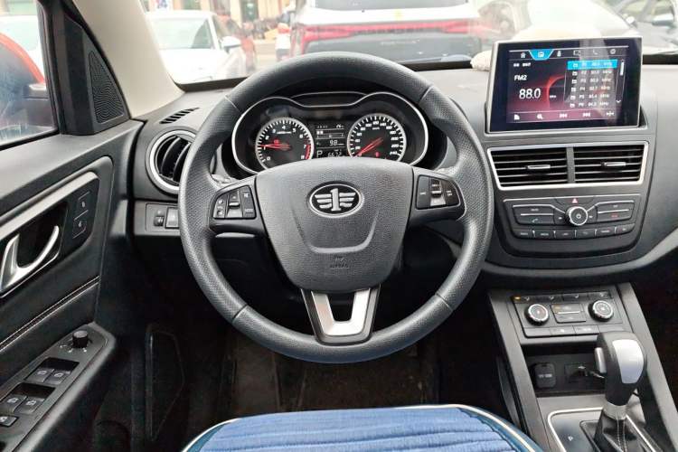 Used Bestune X40 2017 1.6L Automatic Prestige Edition Steering Wheel