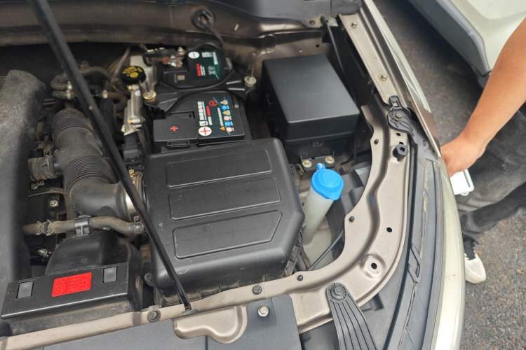 Used Bestune X40 2018 Internet Celebrity Edition 1.6L Automatic Connected Smart Cool Type Engine Bay Left