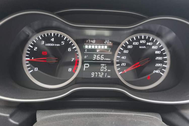 Used Bestune X40 2018 Internet Celebrity Edition 1.6L Automatic Luxury Version Instrument Cluster