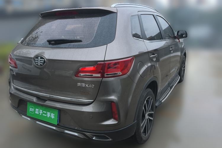 Used Bestune X40 2018 Internet Celebrity Edition 1.6L Automatic Luxury Version Rear Right 45 Deg
