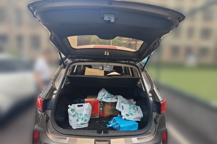 Used Bestune X40 2018 Internet Celebrity Edition 1.6L Automatic Connected Smart Cool Type Trunk