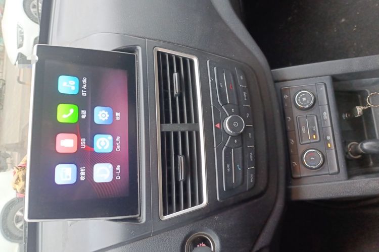 Used Bestune X40 2018 Internet Celebrity Edition 1.6L Manual Luxury Version Audio And AC Panel