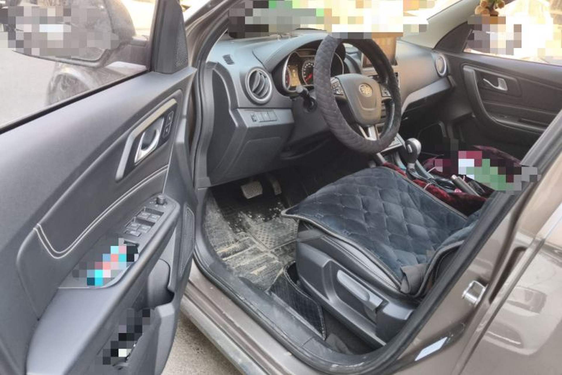 Used Bestune X40 2018 Internet Celebrity Edition 1.6L Automatic Connected Smart Cool Type Driver Seat