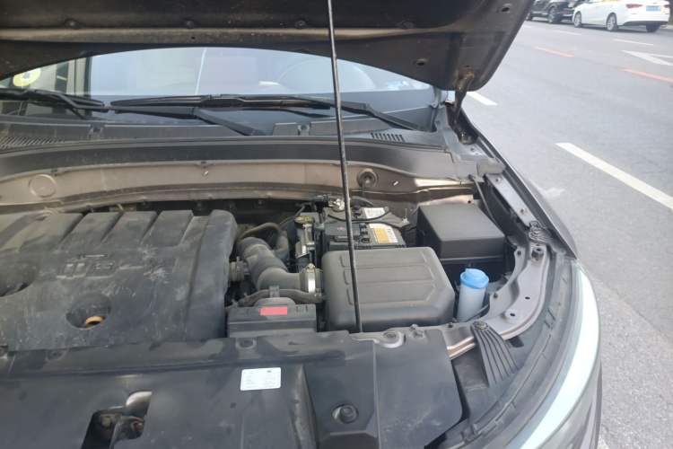 Used Bestune X40 2018 Internet Celebrity Edition 1.6L Manual Luxury Version Engine Bay Left