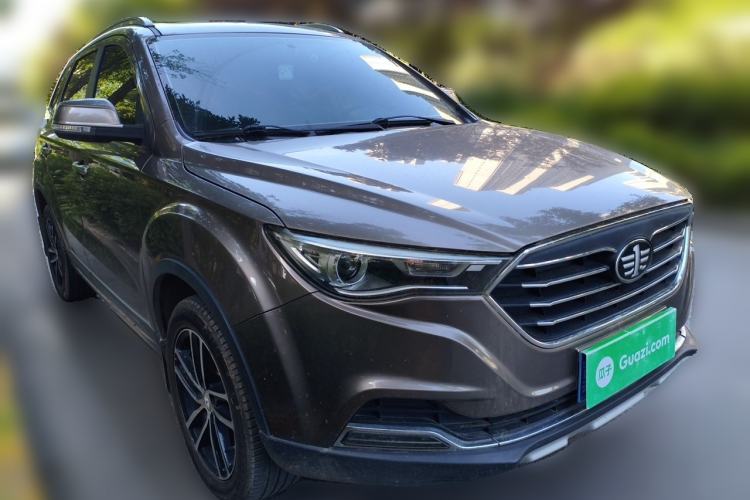Used Bestune X40 2018 Internet Celebrity Edition 1.6L Manual Luxury Version Front Right 45 Deg