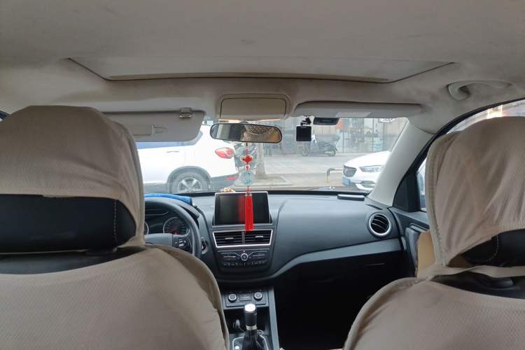 Used Bestune X40 2018 Internet Celebrity Edition 1.6L Manual Luxury Version Headliner