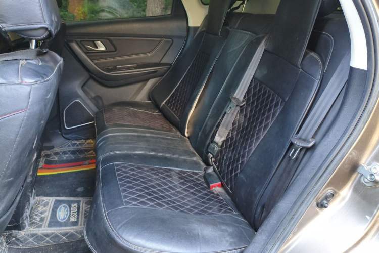 Used Bestune X40 2018 Internet Celebrity Edition 1.6L Manual Luxury Version Left Rear Seat