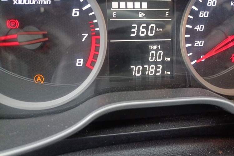 Used Bestune X40 2018 Internet Celebrity Edition 1.6L Manual Luxury Version Odometer Close Up