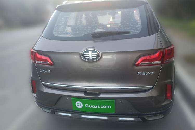 Used Bestune X40 2018 Internet Celebrity Edition 1.6L Manual Luxury Version Rear