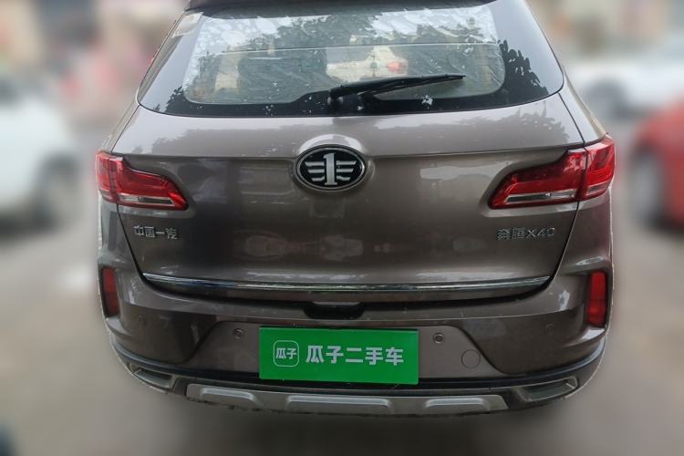 Used Bestune X40 2018 Internet Celebrity Edition 1.6L Manual Luxury Version Rear