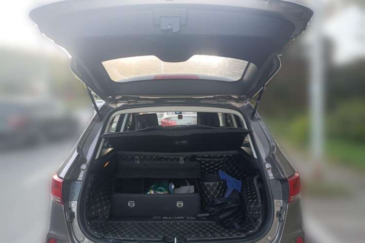 Used Bestune X40 2018 Internet Celebrity Edition 1.6L Manual Luxury Version Rear Left 45 Deg