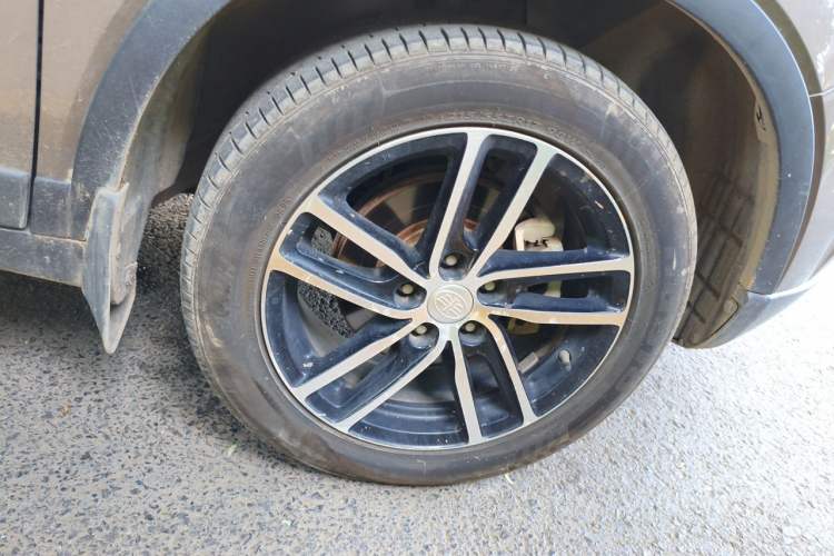 Used Bestune X40 2018 Internet Celebrity Edition 1.6L Manual Luxury Version Right Front Wheel Hub