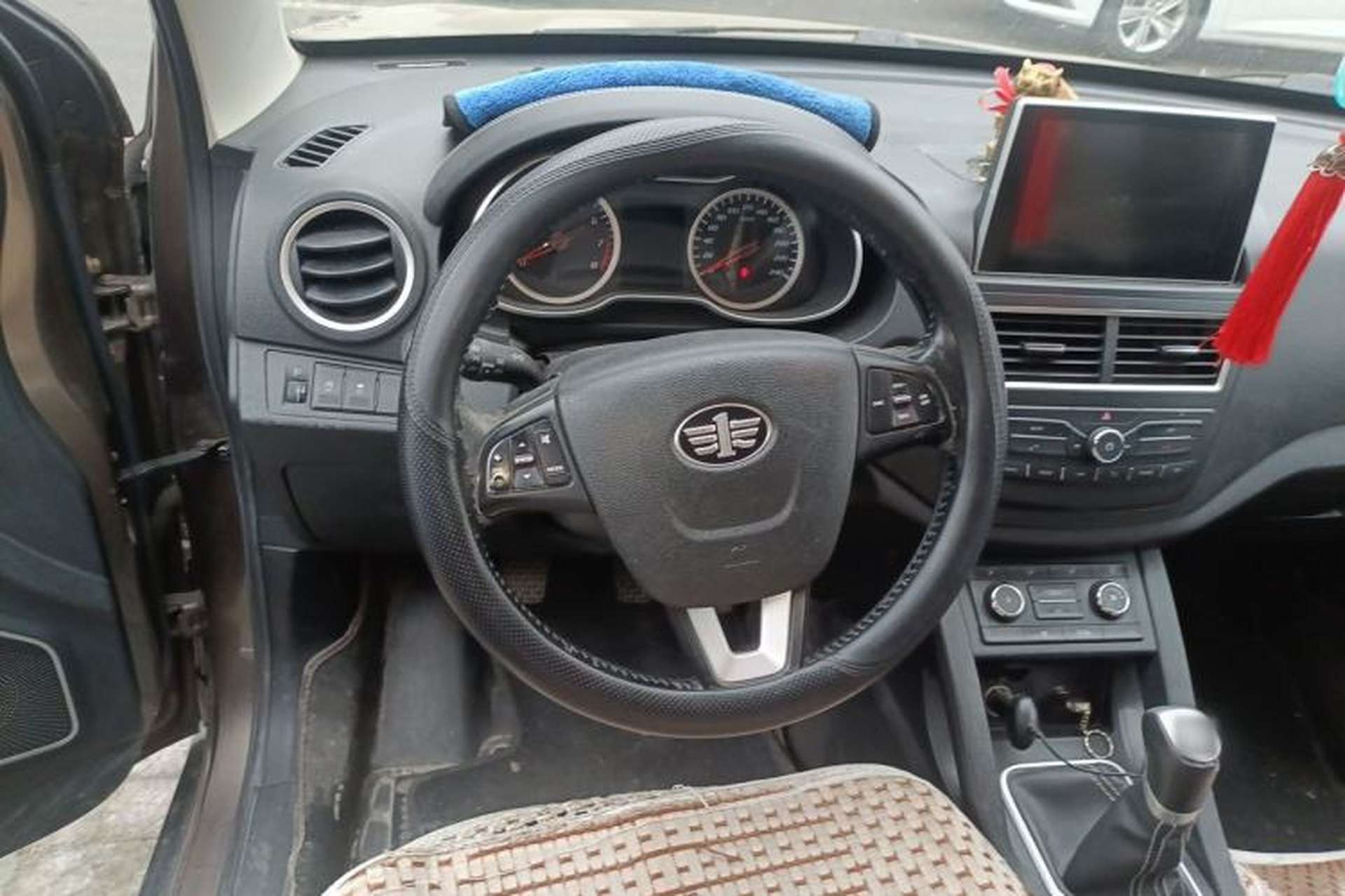 Used Bestune X40 2018 Internet Celebrity Edition 1.6L Manual Luxury Version Steering Wheel