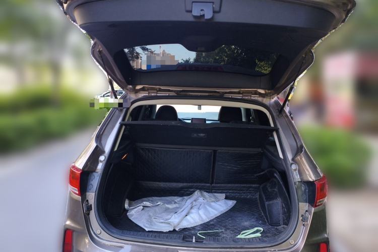 Used Bestune X40 2018 Internet Celebrity Edition 1.6L Manual Luxury Version Trunk