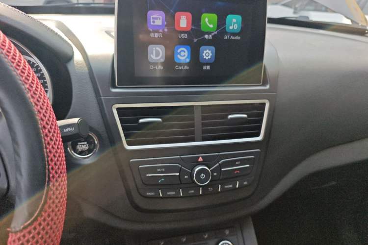 Used Bestune X40 2018 Internet Celebrity Edition 1.6L Manual Luxury Version Audio And AC Panel