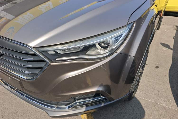 Used Bestune X40 2018 Internet Celebrity Edition 1.6L Manual Luxury Version Left Front Headlight