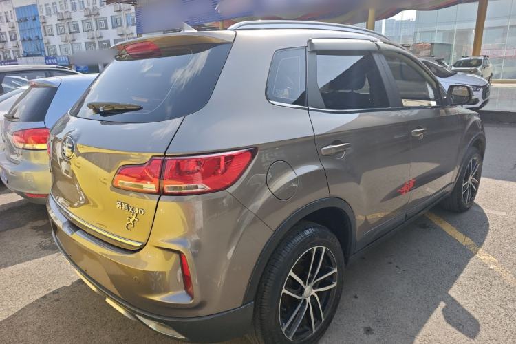 Used Bestune X40 2018 Internet Celebrity Edition 1.6L Manual Luxury Version Rear Right 45 Deg