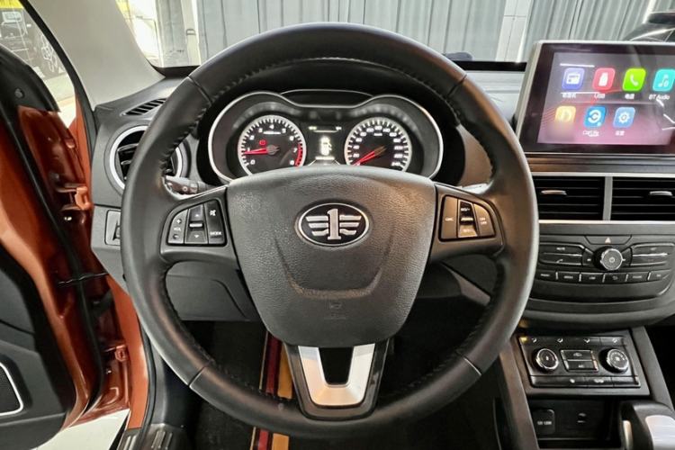 Used Bestune X40 2018 Internet Celebrity Edition 1.6L Automatic Connected Smart Cool Type Interior 2