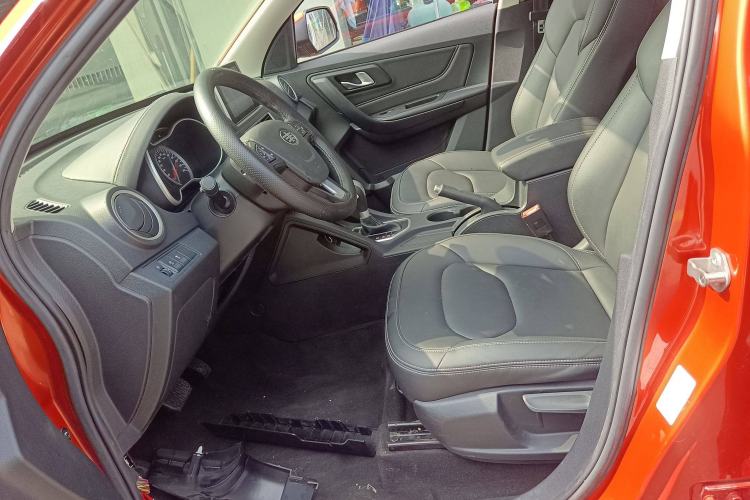 Used Bestune X40 2018 Internet Celebrity Edition 1.6L Automatic Luxury Version Left Front Seat