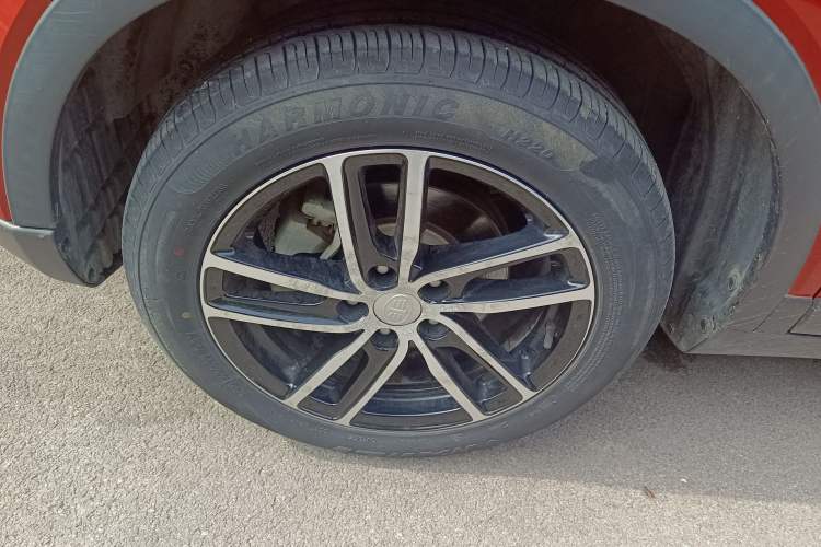 Used Bestune X40 2018 Internet Celebrity Edition 1.6L Automatic Luxury Version Left Front Wheel Hub