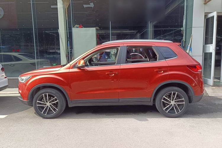 Used Bestune X40 2018 Internet Celebrity Edition 1.6L Automatic Luxury Version Left Side
