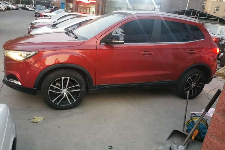 Used Bestune X40 2018 Internet Celebrity Edition 1.6L Automatic Luxury Version Left Side