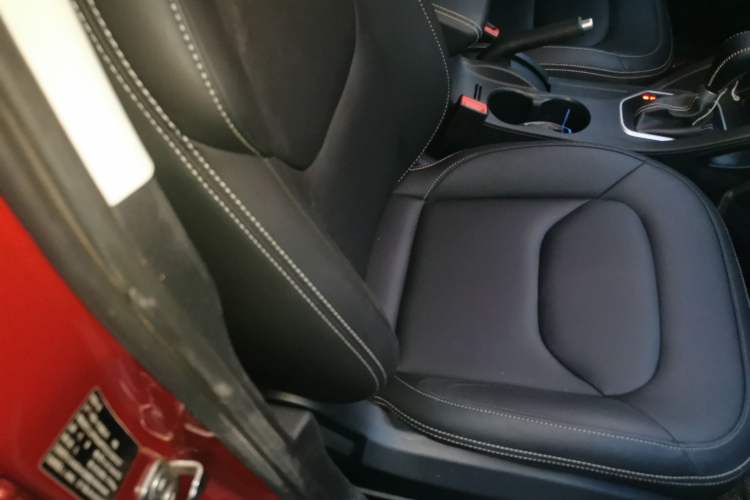 Used Bestune X40 2018 Internet Celebrity Edition 1.6L Automatic Luxury Version Right Front Seat