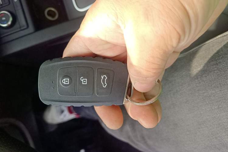 Used Bestune X40 2018 Internet Celebrity Edition 1.6L Automatic Luxury Version Vehicle Key