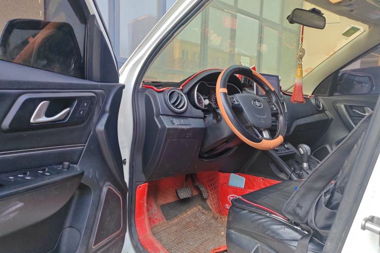 Used Bestune X40 2018 Internet Celebrity Edition 1.6L Automatic Luxury Version Driver Seat