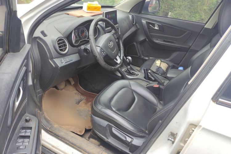 Used Bestune X40 2018 Internet Celebrity Edition 1.6L Automatic Luxury Version Driver Seat