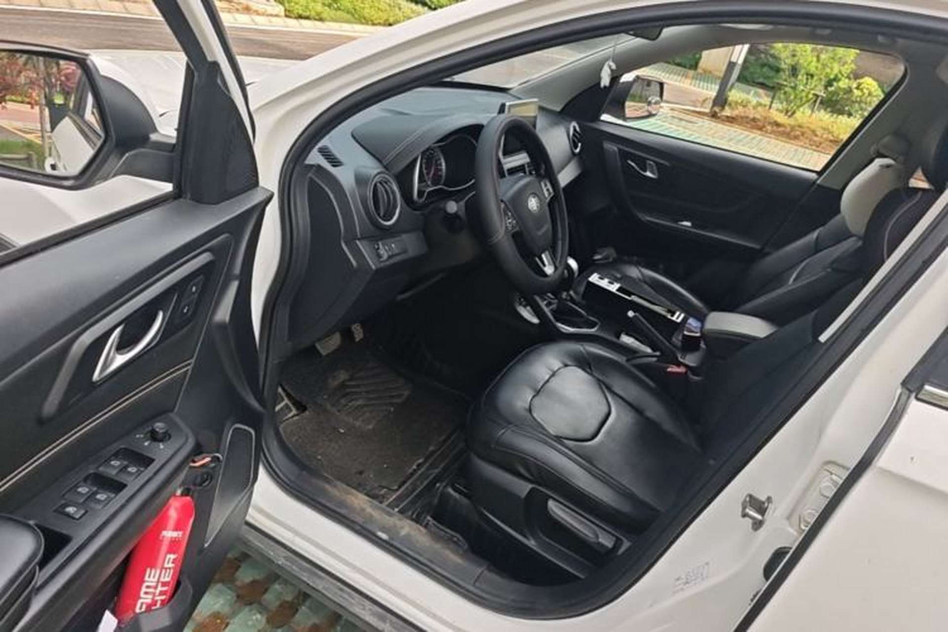 Used Bestune X40 2018 Internet Celebrity Edition 1.6L Automatic Luxury Version Driver Seat