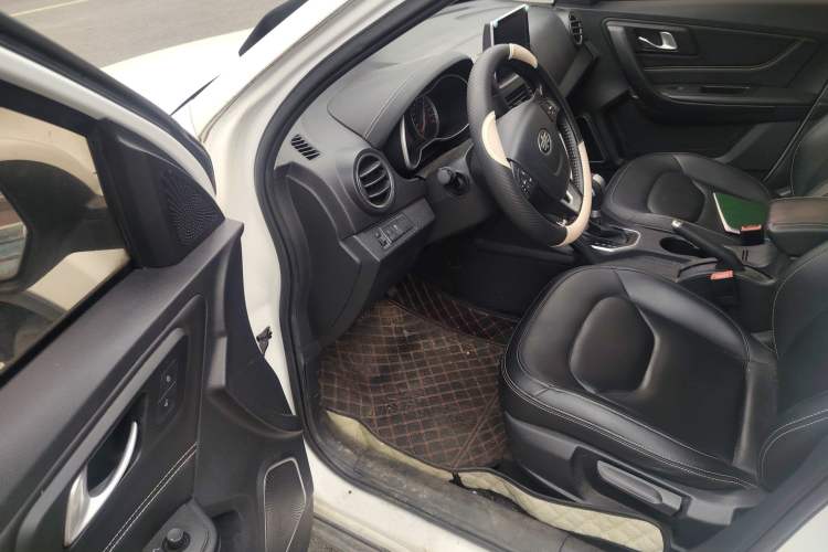 Used Bestune X40 2018 Internet Celebrity Edition 1.6L Automatic Luxury Version Driver Seat