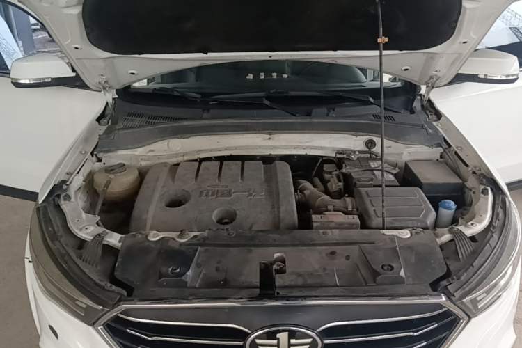 Used Bestune X40 2018 Internet Celebrity Edition 1.6L Automatic Luxury Version Engine Bay
