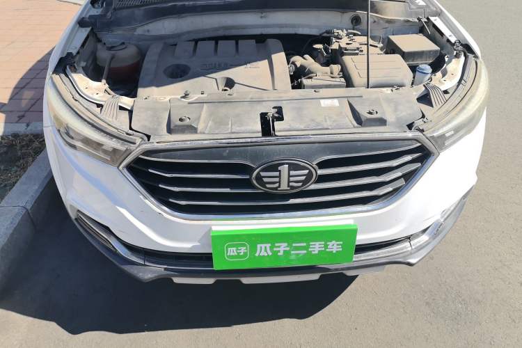 Used Bestune X40 2018 Internet Celebrity Edition 1.6L Automatic Luxury Version Engine Bay