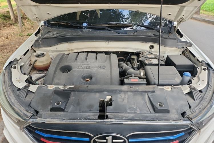 Used Bestune X40 2018 Internet Celebrity Edition 1.6L Automatic Luxury Version Engine Bay