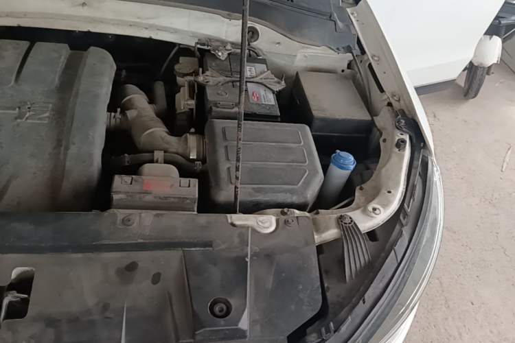 Used Bestune X40 2018 Internet Celebrity Edition 1.6L Automatic Luxury Version Engine Bay Left