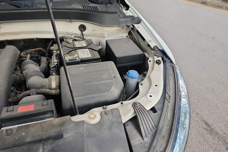 Used Bestune X40 2018 Internet Celebrity Edition 1.6L Automatic Luxury Version Engine Bay Left