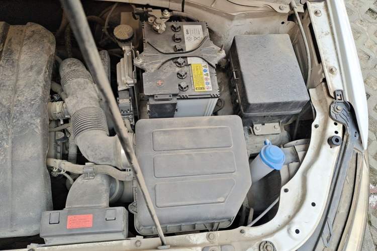 Used Bestune X40 2018 Internet Celebrity Edition 1.6L Manual Luxury Version Engine Bay Left