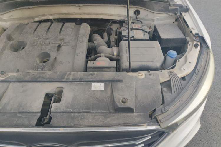 Used Bestune X40 2018 Internet Celebrity Edition 1.6L Manual Luxury Version Engine Bay Left