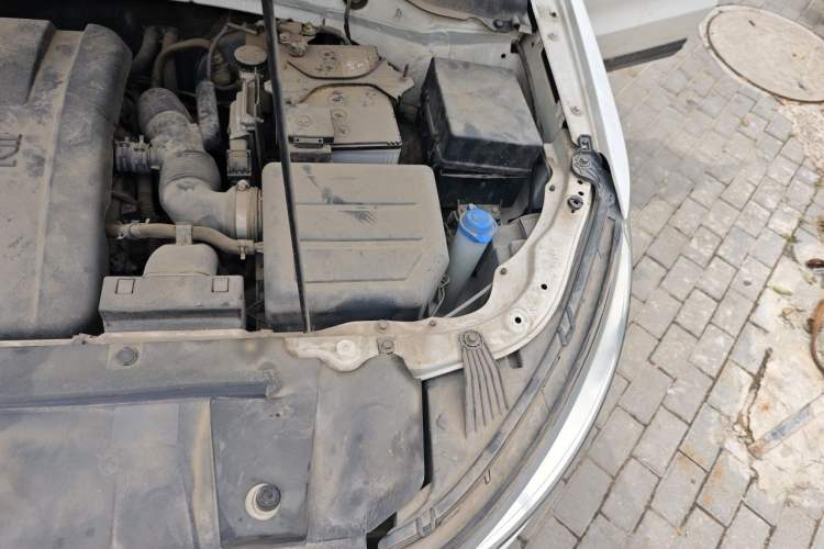 Used Bestune X40 2018 Internet Celebrity Edition 1.6L Manual Connected Smart Cool Type Engine Bay Left