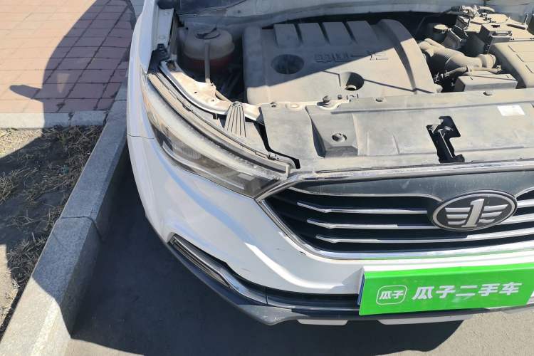 Used Bestune X40 2018 Internet Celebrity Edition 1.6L Automatic Luxury Version Engine Bay Right