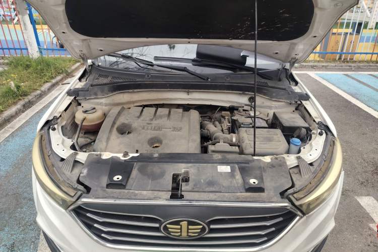Used Bestune X40 2018 Internet Celebrity Edition 1.6L Automatic Luxury Version Engine Bay