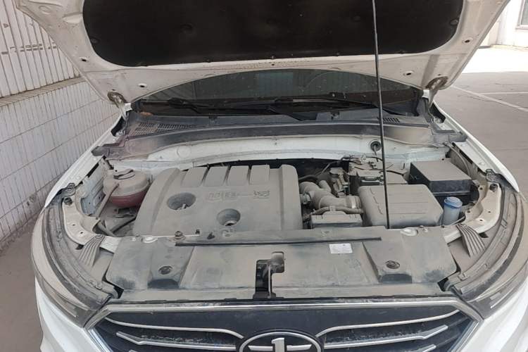 Used Bestune X40 2018 Internet Celebrity Edition 1.6L Manual Comfort Version Engine Bay