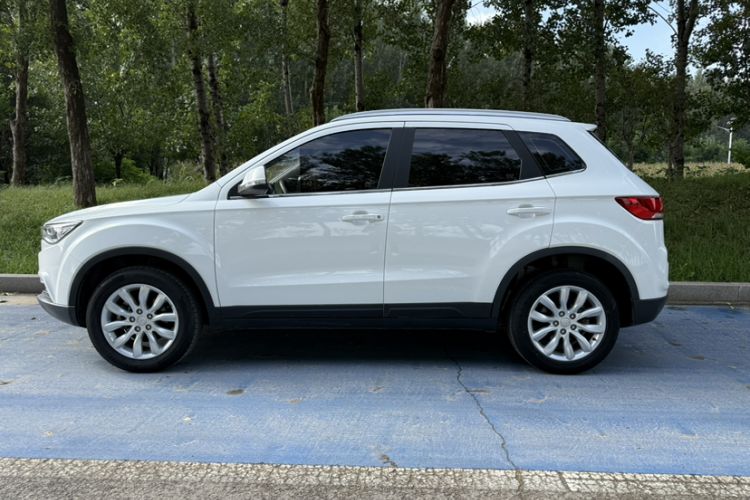 Used Bestune X40 2018 Internet Celebrity Edition 1.6L Manual Comfort Version Exterior 2
