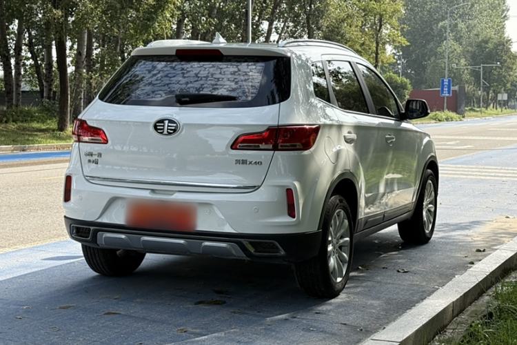 Used Bestune X40 2018 Internet Celebrity Edition 1.6L Manual Comfort Version Exterior 4