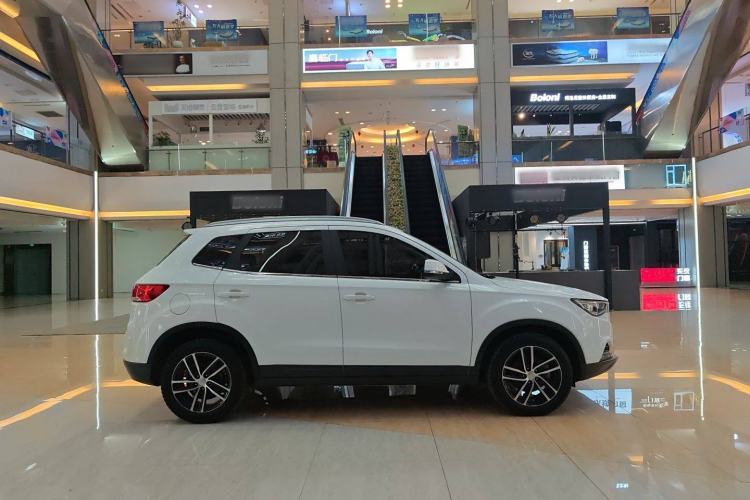 Used Bestune X40 2018 Internet Celebrity Edition 1.6L Automatic Luxury Version Exterior 4