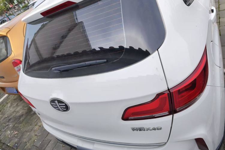 Used Bestune X40 2018 Internet Celebrity Edition 1.6L Automatic Luxury Version Exterior 5