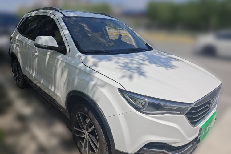 Used Bestune X40 2018 Internet Celebrity Edition 1.6L Manual Luxury Version Front Right 45 Deg