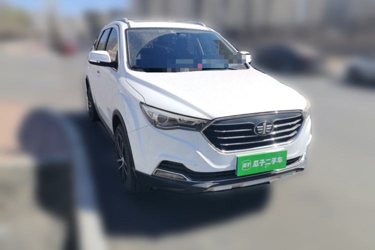 Used Bestune X40 2018 Internet Celebrity Edition 1.6L Automatic Luxury Version Front Right 45 Deg